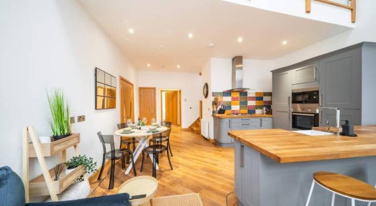 House with 2 rooms for 4 persons — photo 3