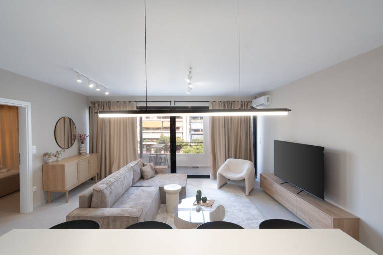 LIV Deluxe 2BD Apartment in Athens