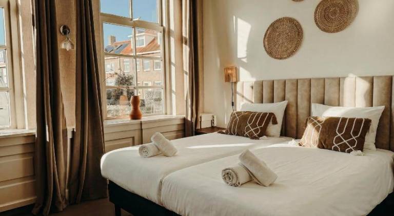 Multi-bedroom stay 9 Rooms near Beach in Zoutelande