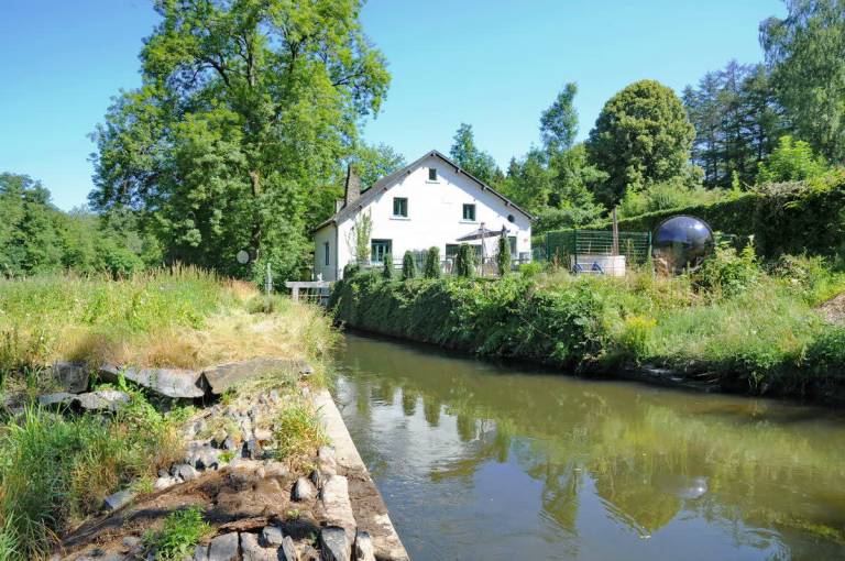 House with sauna, hot tub & garden in Dinant