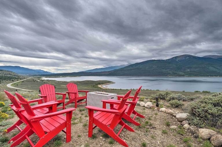House Twin Lakes