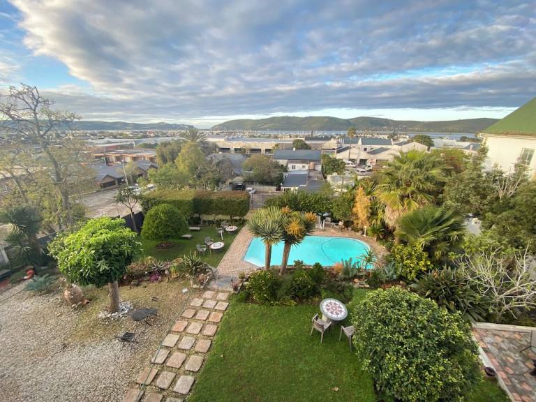 Bed & Breakfast  Knysna