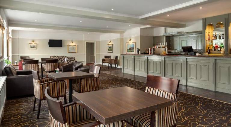 Ramada by Wyndham Cheltenham — photo 3