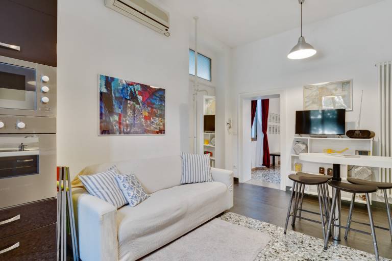 Rental apartment with yard — photo 3
