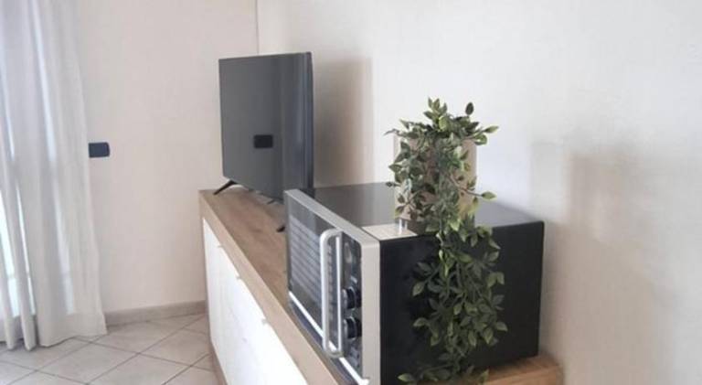 Apartment with patio — photo 4