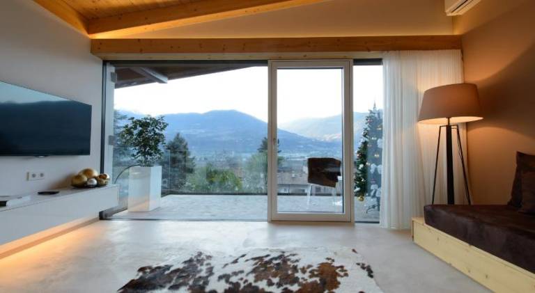 Beautiful lodge with private pool, yard & patio | Suitable for remote work | Dogs allowed — photo 2