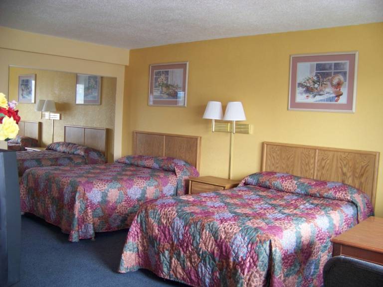 Motel Rock Island