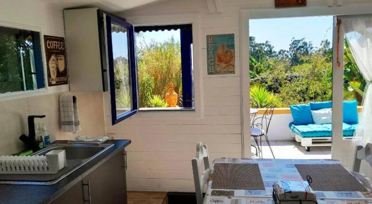 Charming House in Figueira da Foz with Private Garden — photo 4