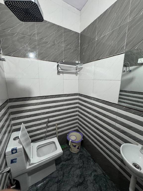 JJ Resiidency Cozy Rooms Perfect Getaway" — photo 5