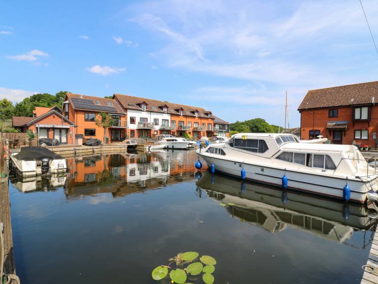 Cottage  Horning