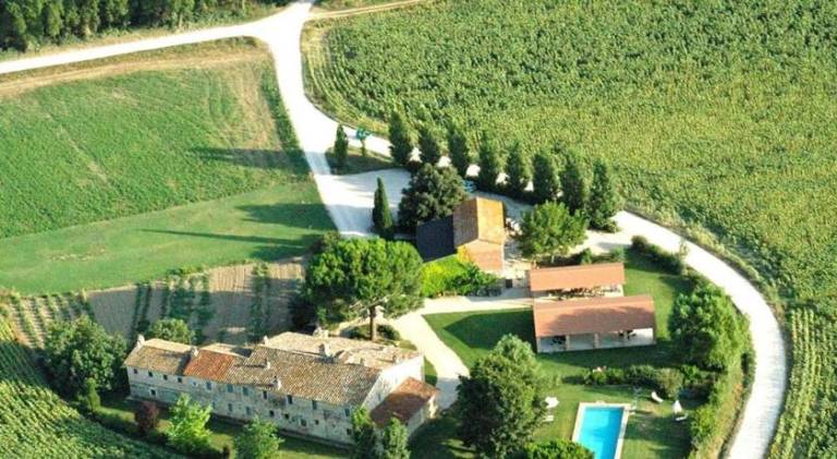 Farmhouse  Brufa