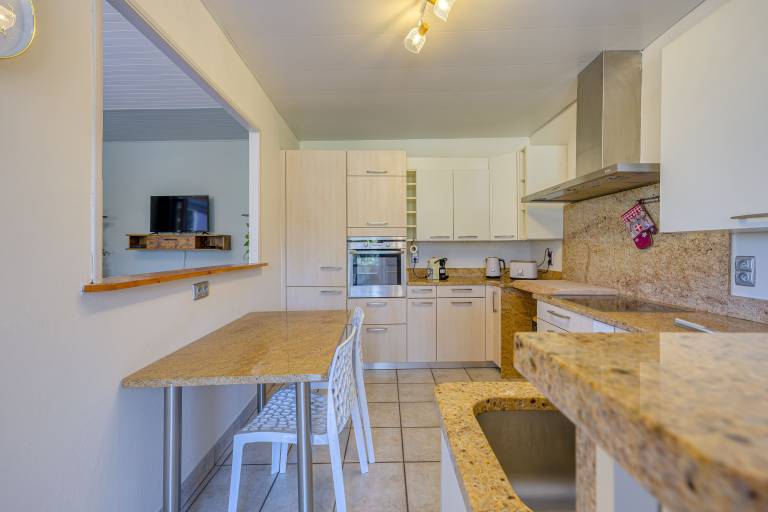 Child-friendly vacation home with yard & terrace | Mountain view | Pets are welcome — photo 3