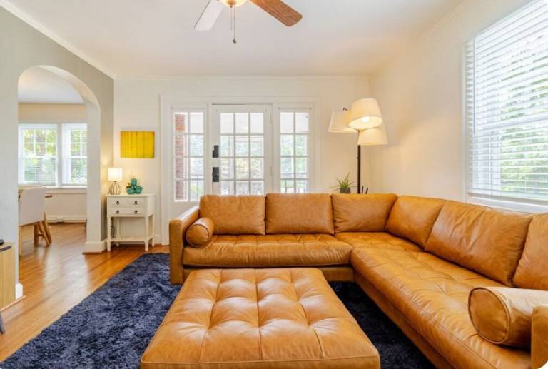 House  Signal Mountain