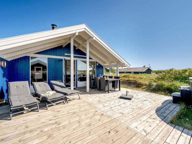 Children-friendly vacation home with patio & jacuzzi | Next to the beach | Pets allowed — photo 5