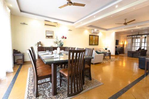 Villa with patio, BBQ & yard | Good for workation | Pets allowed — photo 5
