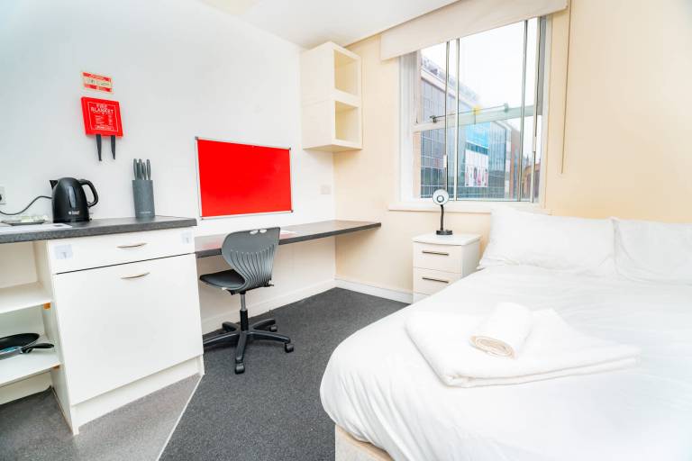 Studio flat Coventry
