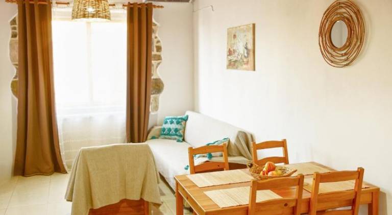 Vacation home with terrace — photo 4