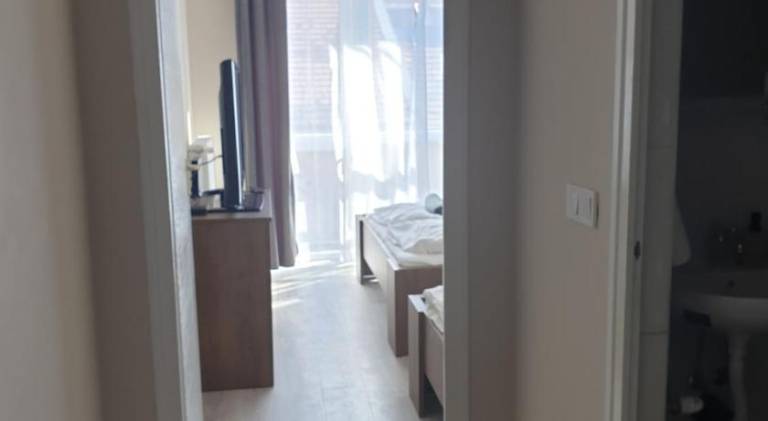 Holiday apartment with yard — photo 5