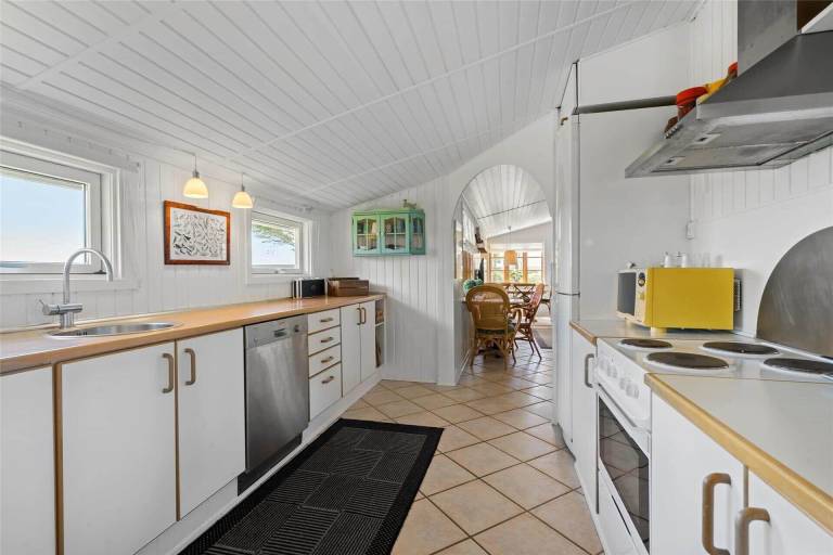 Vacation home with patio — photo 4