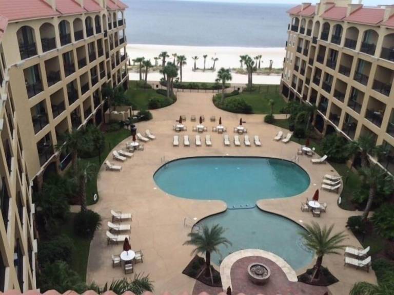 Condo Pass Christian