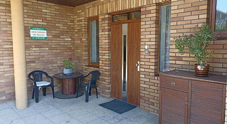 Apartment with terrace & yard — photo 4
