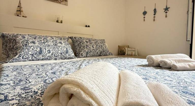 Rental apartment with 2 rooms for 6 persons in Aci Castello