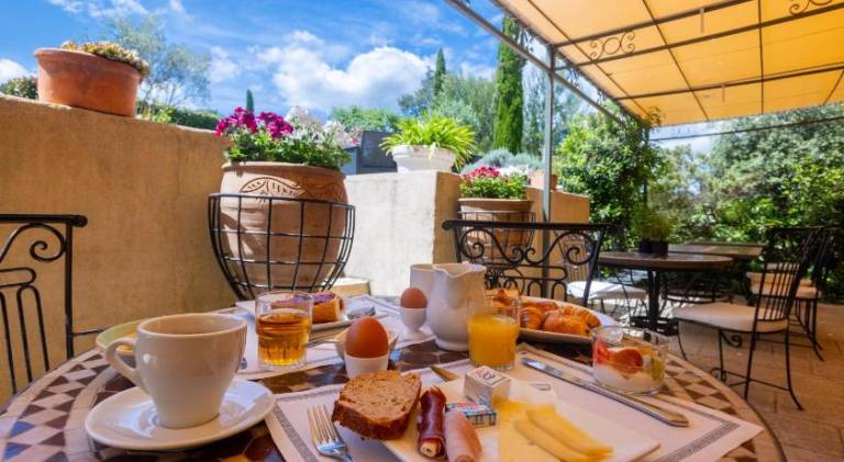 Hotel Restaurant Le Gardon - Pont du Gard — photo 5