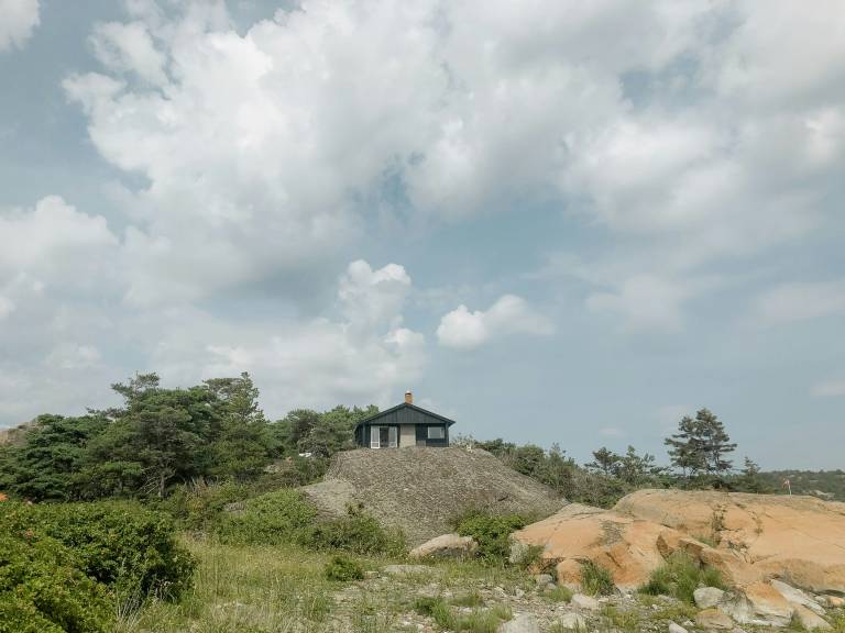 Family cabin by the sea with private pier — photo 2