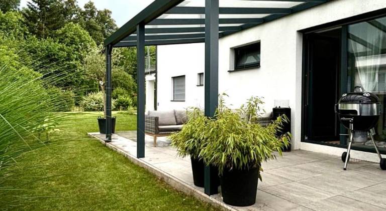 Holiday apartment with patio — photo 4