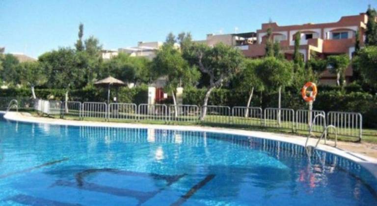 Holiday apartment with pool — photo 3