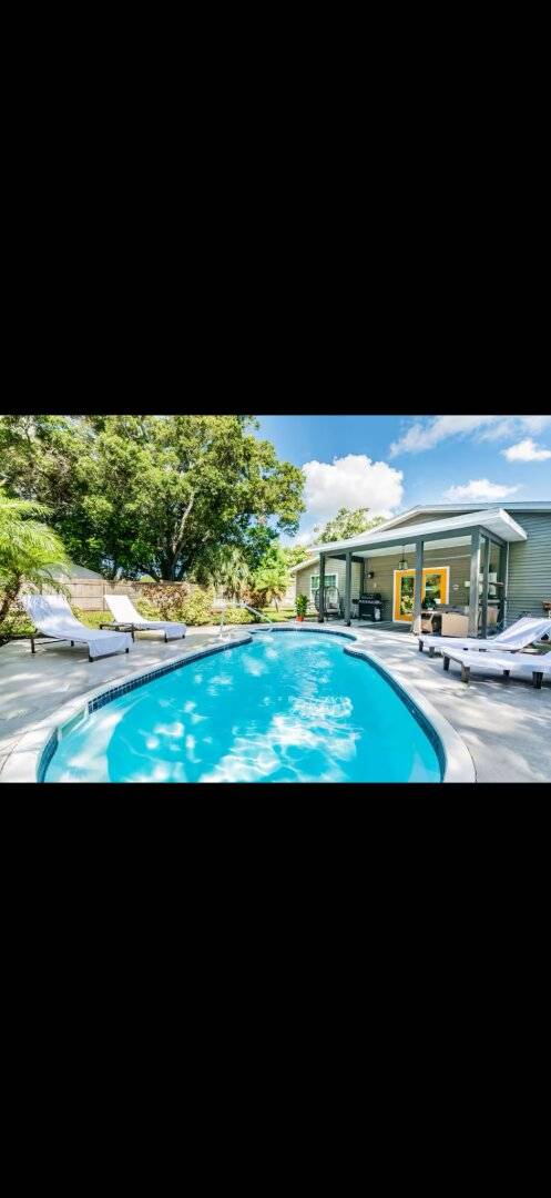 195 M² House ∙ 3 Bedrooms ∙ 10 Guests - Clearwater Beach, FL