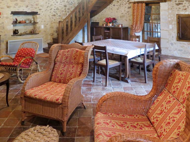 Fully equipped nice house with garden, private pool & BBQ | Pet-friendly — photo 3