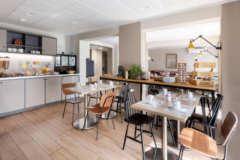 Best Western La Porte des Chateaux in Beaugency