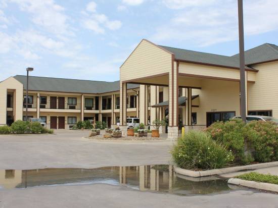 Lone Star Inn and Suites Victoria — photo 3