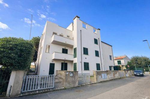 Pleasant rental apartment with patio | Next to the beach | Dogs allowed in Cecina