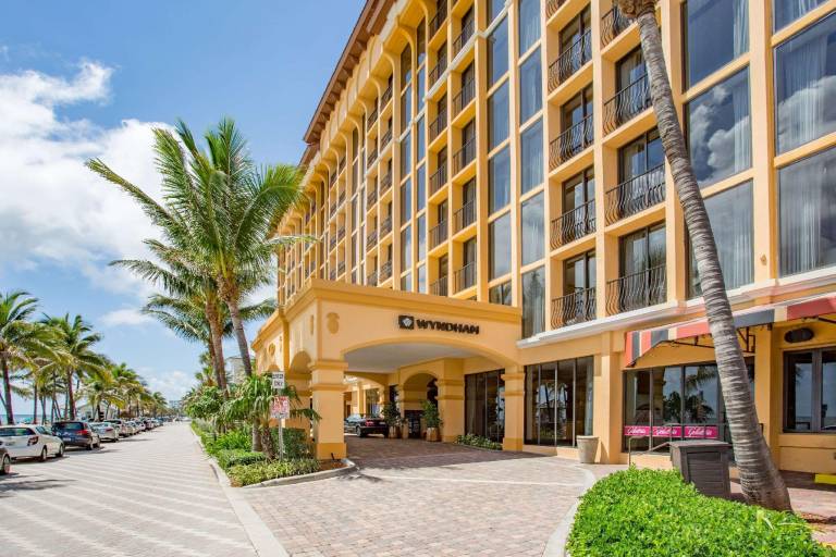 Wyndham Deerfield Beach Resort in Deerfield Beach, FL