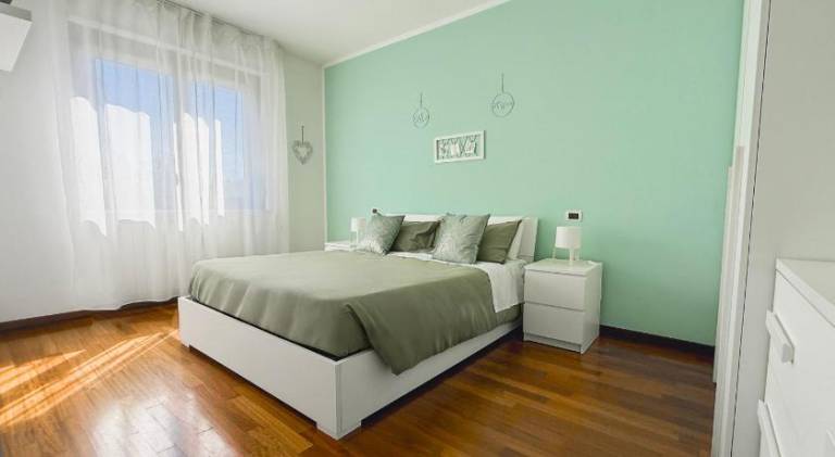 Holiday apartment with 2 rooms for 8 persons in Montesilvano