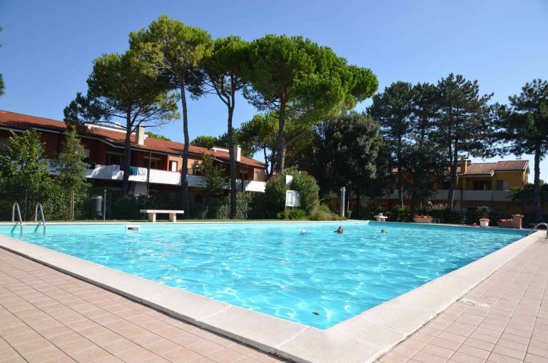 Rental apartment with pool, grill & patio | Pets allowed in Bibione