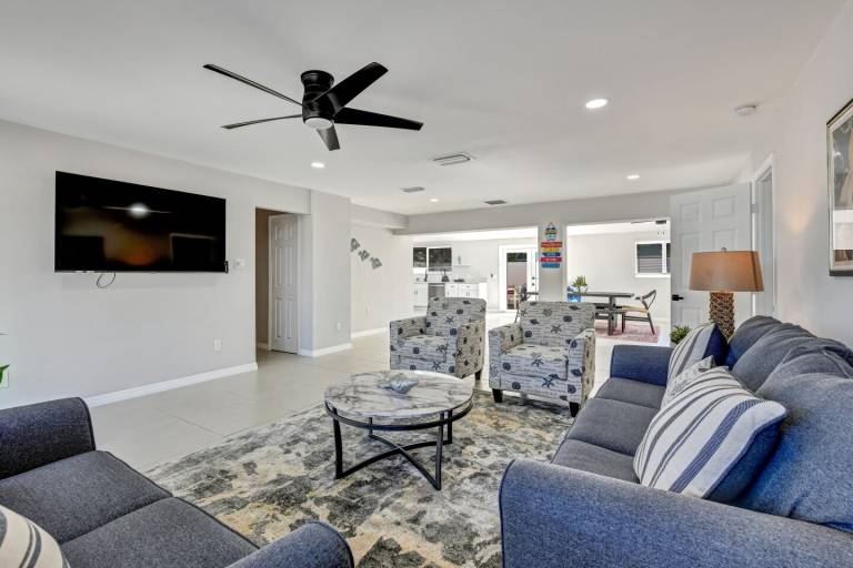 Child-friendly pleasant vacation home with terrace, BBQ & private pool | Next to the beach | Pet-friendly — photo 2
