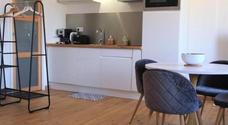 Holiday apartment with patio — photo 4