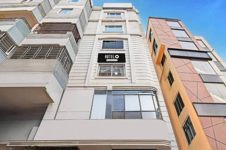 Super Hotel O Baguiati Formerly GR Hospitality