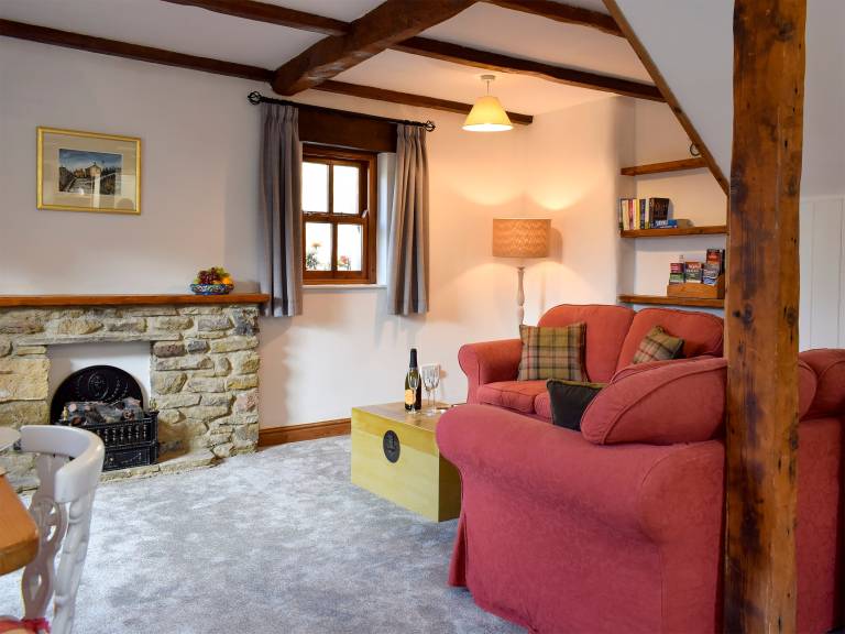 Family-friendly cottage with patio | Pets allowed — photo 2
