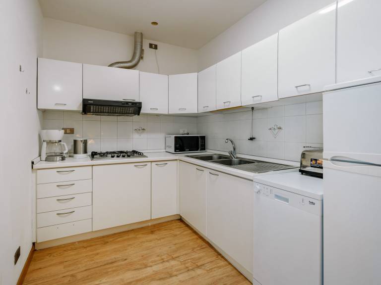 Rental apartment with barbecue, yard & patio — photo 2