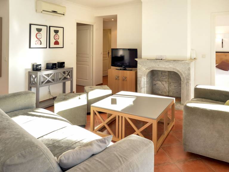 Fully equipped lovely vacation home with terrace, yard & private pool | Pet-friendly — photo 3