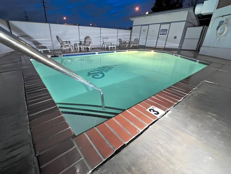 Nampa Inn & Suites — photo 3