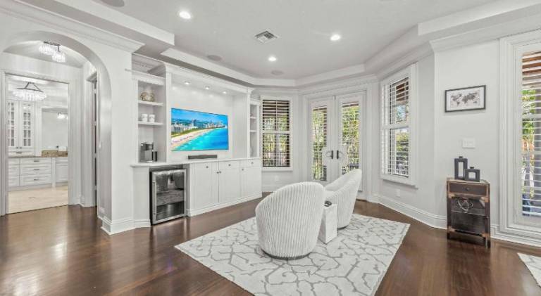 Walk to Beach Heated Pool Serenity at its Finest Hemingway Key VlLLAS — photo 4