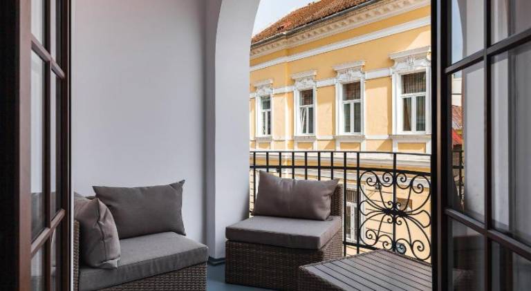 Pedestrian street in city center for comfortable and beautiful stay with all comodities within walki — photo 5