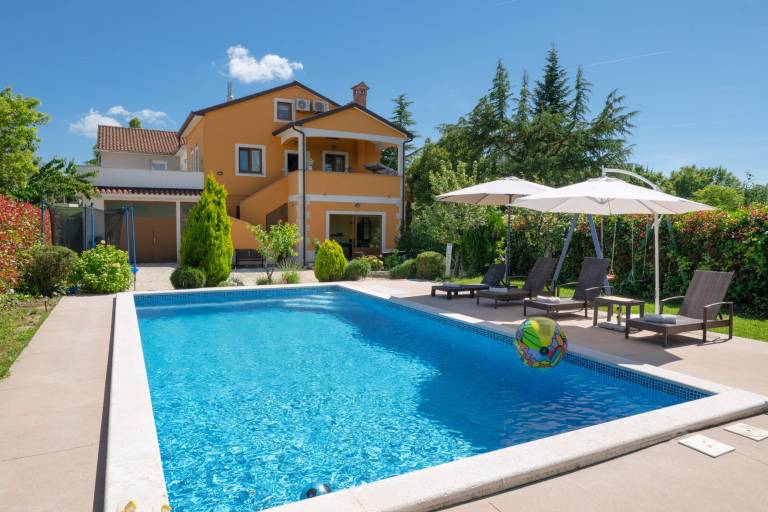 Ferienhaus mit Hund in Gračišće, Kroatien fuer max. 6 Personen