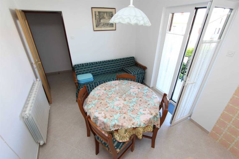 Holiday apartment with 2 rooms for 5 persons — photo 3