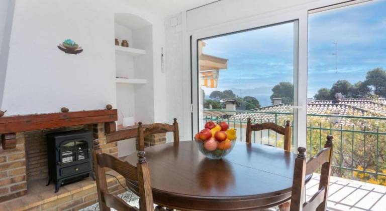 Holiday apartment with 2 rooms for 4 persons — photo 3